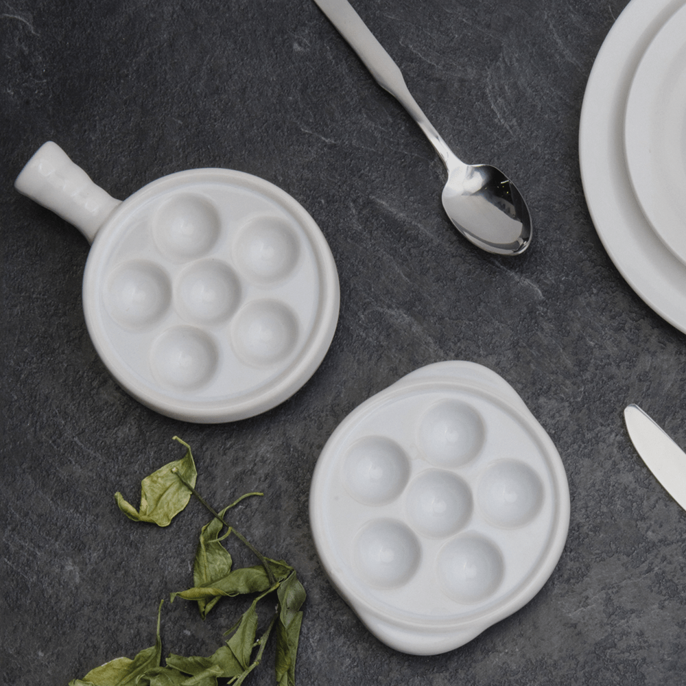 Browne Canada Foodservice Unclassified Each Browne 744042 Snail Plate with Handle White | Denson CFE