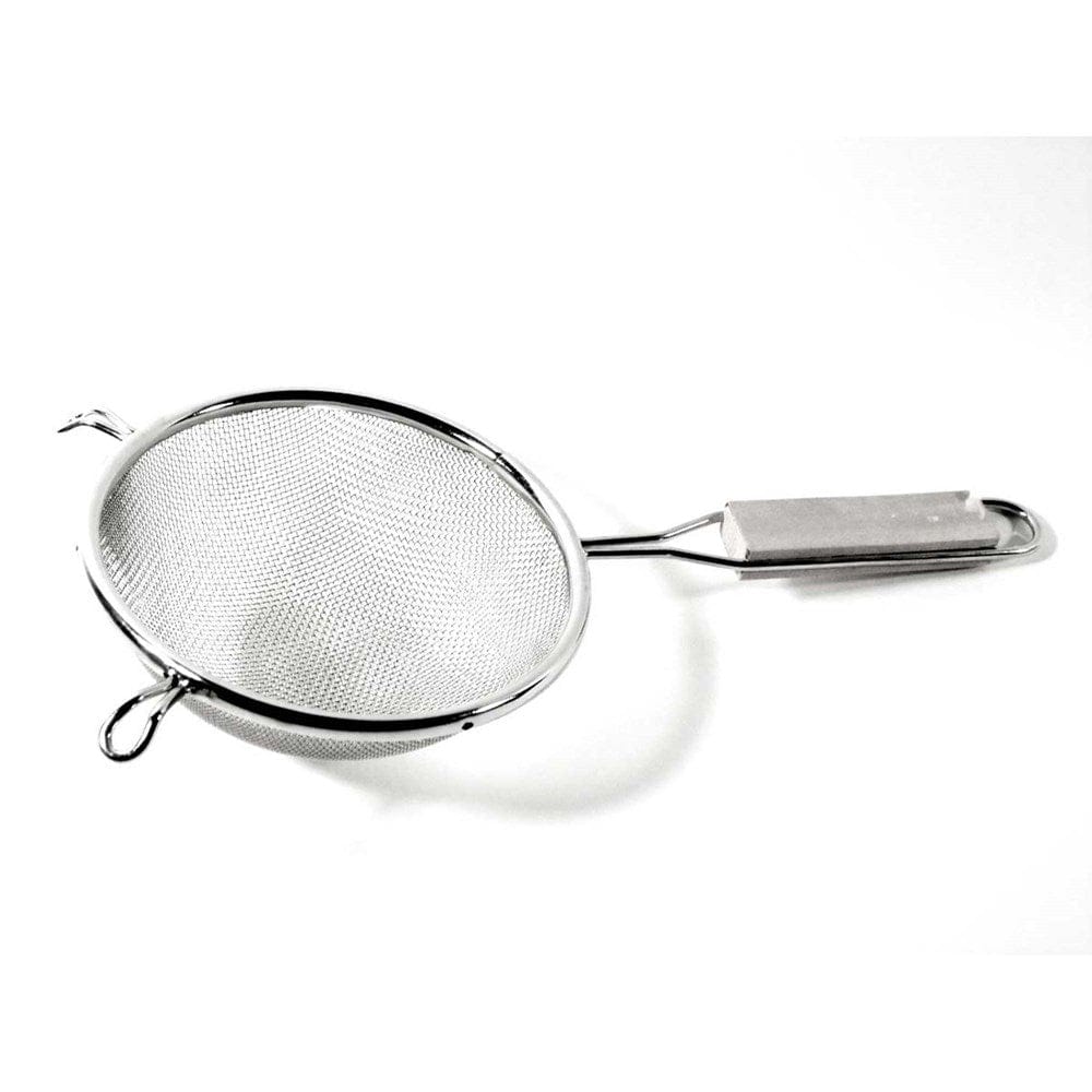 Magnum Smallwares EA Magnum MAG3196 Strainer Medium 7 1/4 Round | Denson CFE