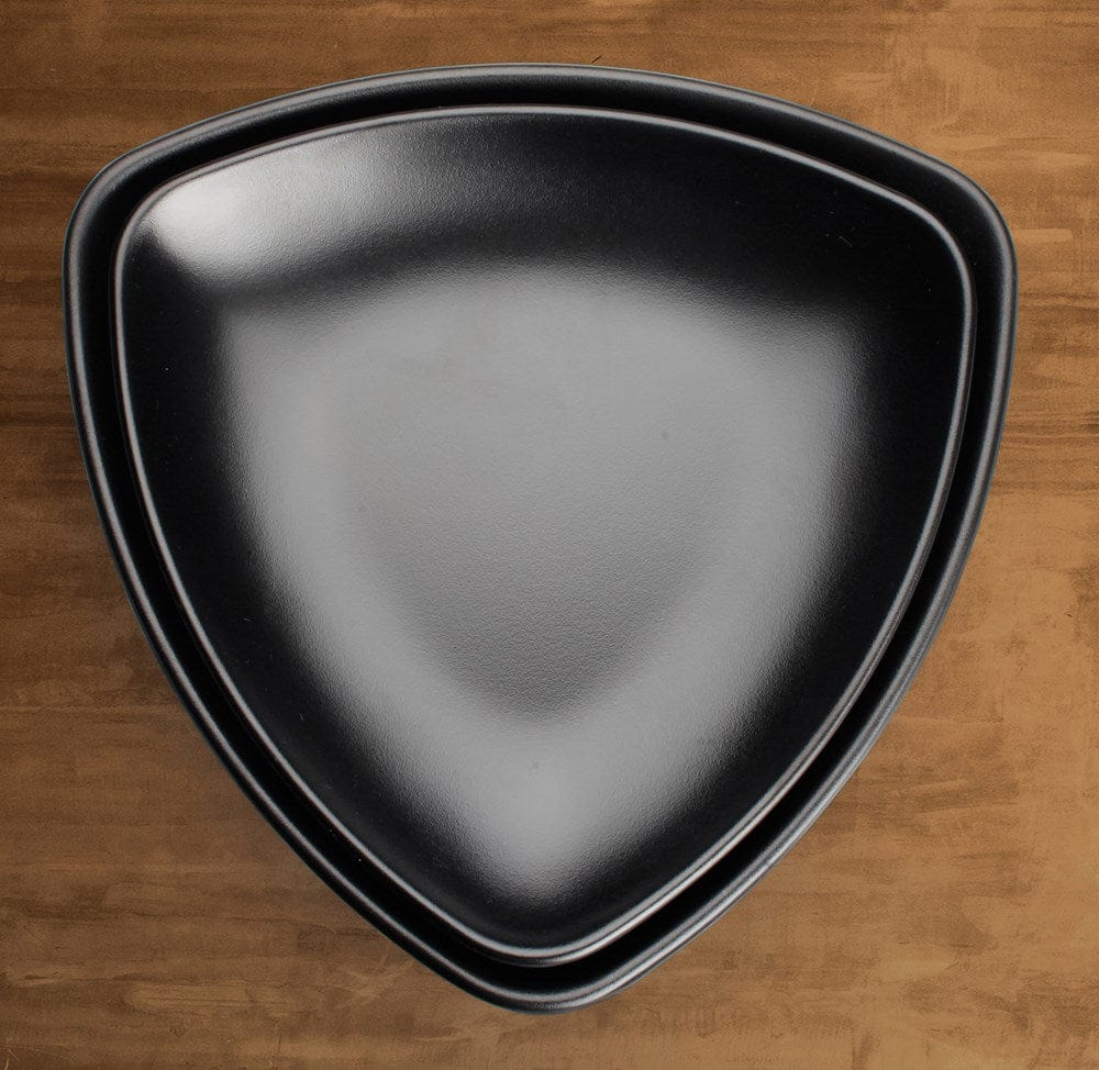 Winco Dinnerware Case / Melamine / Black Winco WDM015302 Ardesia Natsuki 9 Inch Black Melamine Triangular Plate 24 Pack | Denson CFE