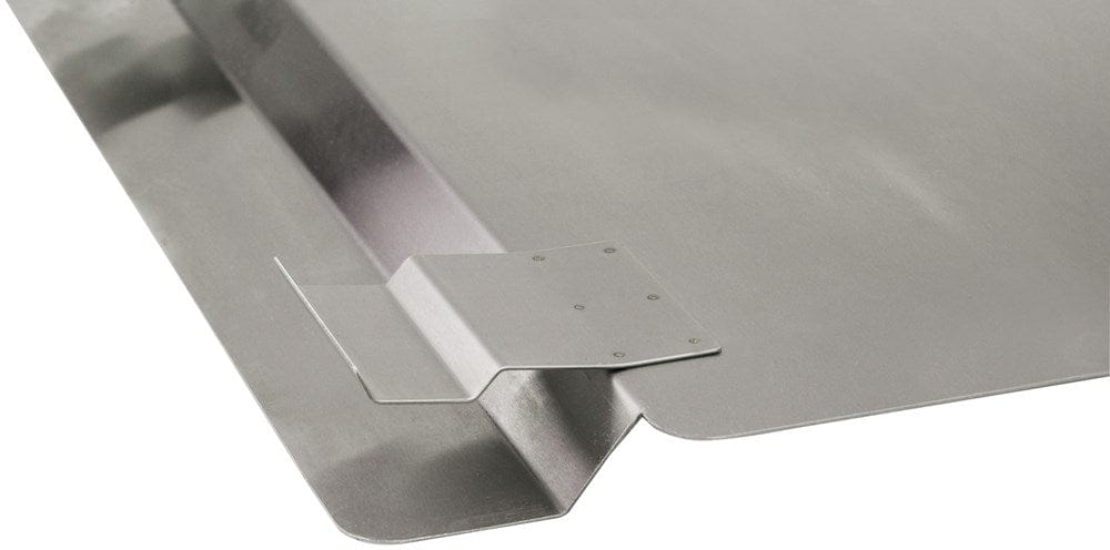 Winco Fryer Accessories Each Winco SFSG-2018 Stainless Steel Fryer Splash Guard, 20-1/2" x 18" with Clips | Denson CFE