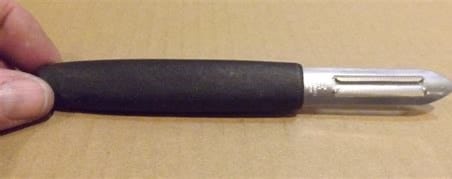Zwilling J.A. Henckels Unclassified Each J.A. Henckels 11200-146 Vegetable Peeler - Colored Handle | Denson CFE